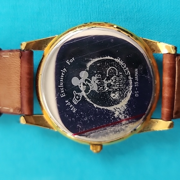 EUC Vintage Rare Disney Daydreaming Goofy Watch main image 15